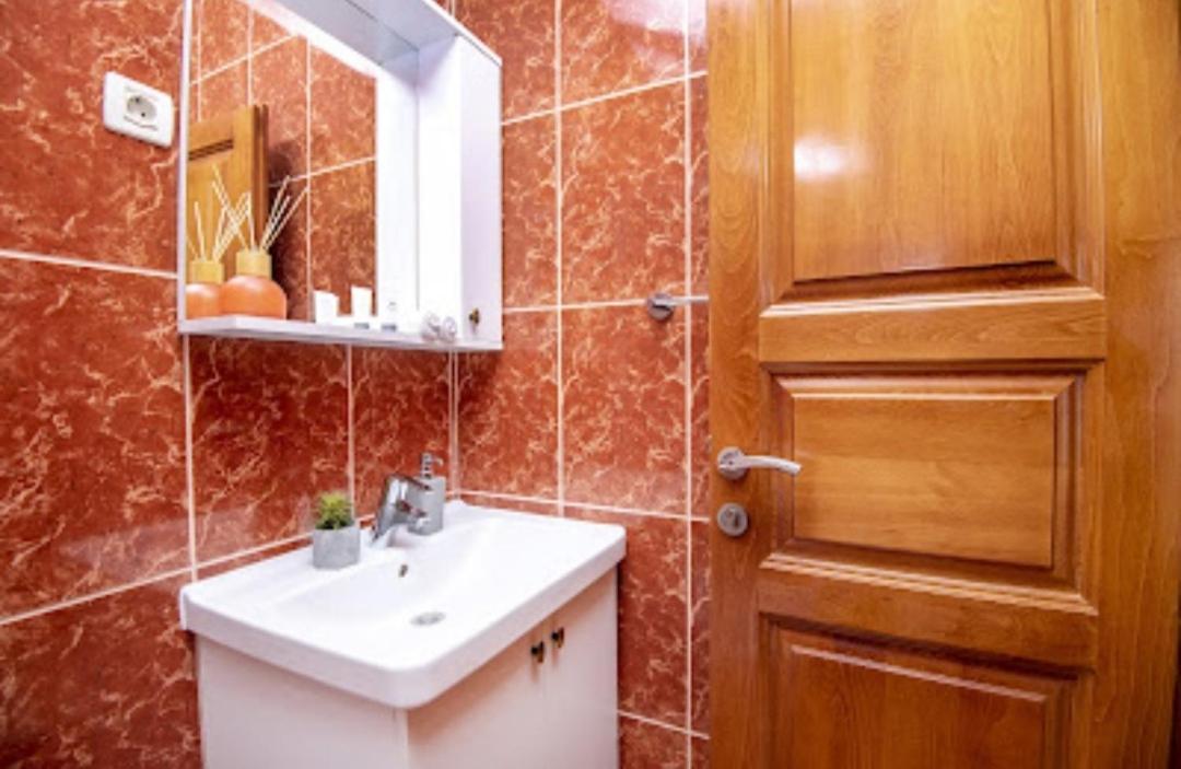 Apartmani Dubrava Podstrana Exterior foto