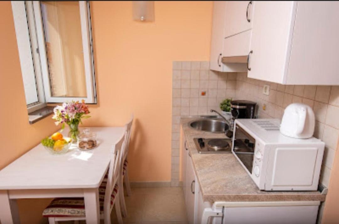 Apartmani Dubrava Podstrana Exterior foto